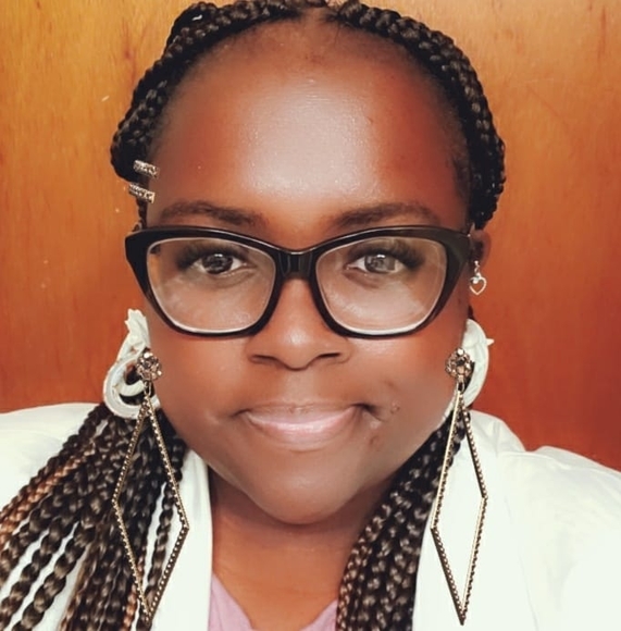 Poshmark profile picture for @countenance